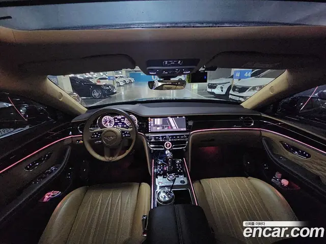 Bentley Flying Spur 2023 4.0 автомат (гидро), миниатюра 9 Bentley Flying Spur 2023 4.0 автомат (гидро), миниатюра 9