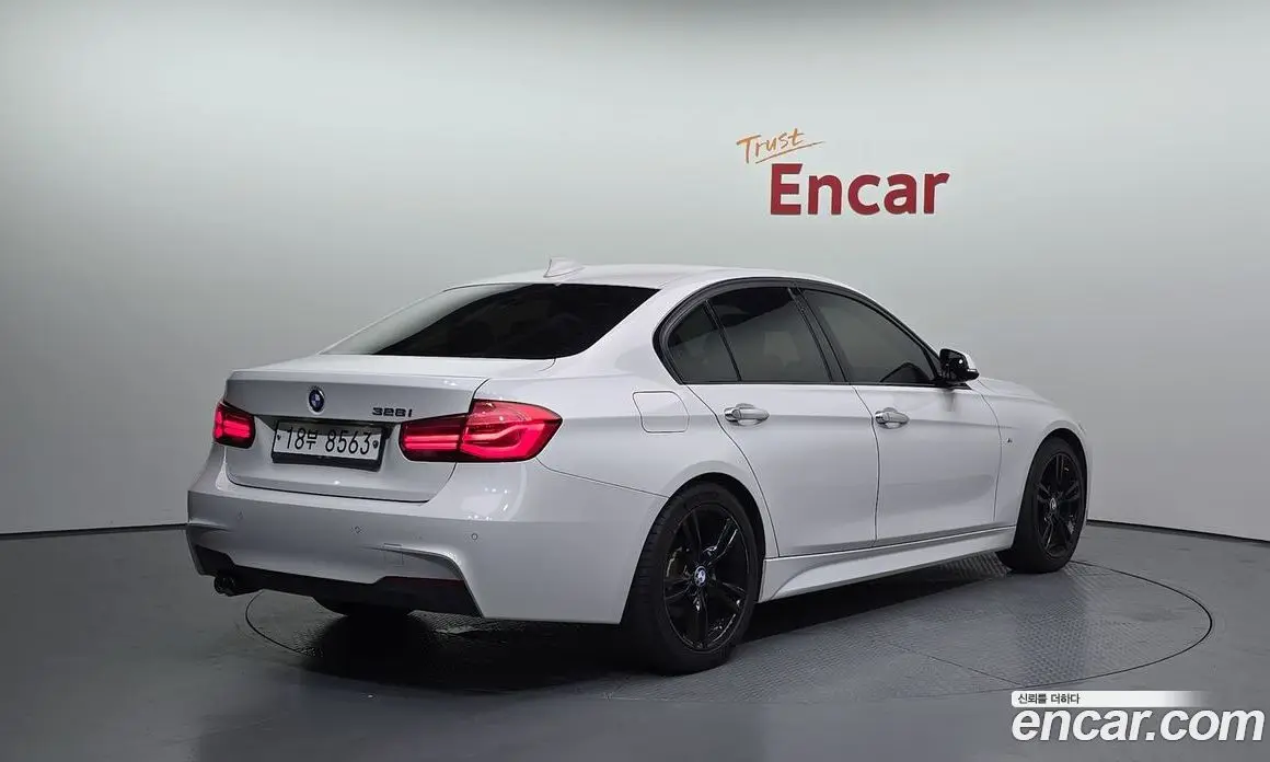 BMW 3 серия 2016 2.0 автомат (гидро), фото 2 BMW 3 серия 2016 2.0 автомат (гидро), фото 2
