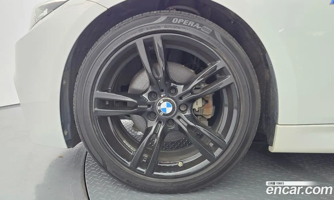 BMW 3 серия 2016 2.0 автомат (гидро), фото 5 BMW 3 серия 2016 2.0 автомат (гидро), фото 5