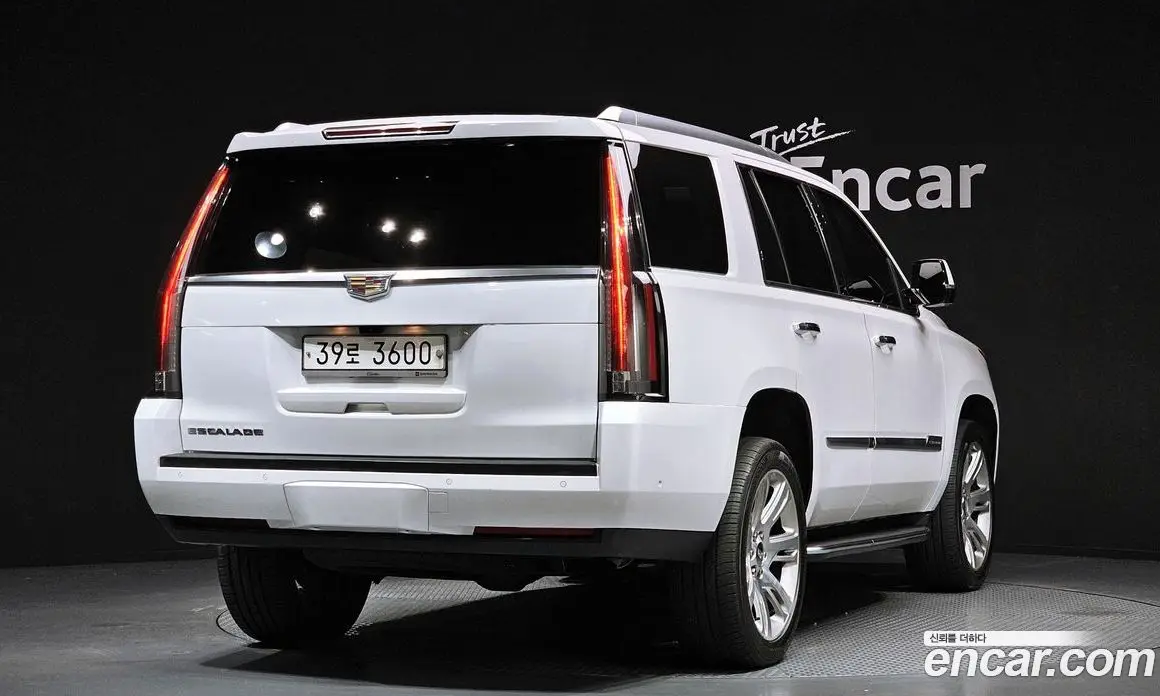Cadillac Escalade 2018 6.2 автомат (гидро), фото 2 Cadillac Escalade 2018 6.2 автомат (гидро), фото 2