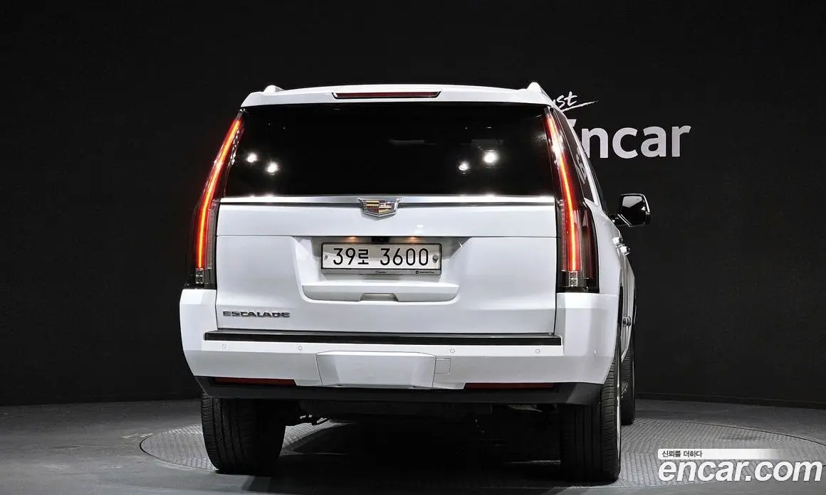 Cadillac Escalade 2018 6.2 автомат (гидро), фото 4 Cadillac Escalade 2018 6.2 автомат (гидро), фото 4