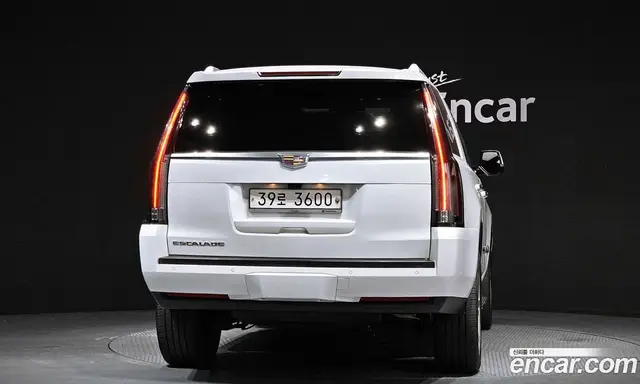 Cadillac Escalade 2018 6.2 автомат (гидро), миниатюра 4 Cadillac Escalade 2018 6.2 автомат (гидро), миниатюра 4