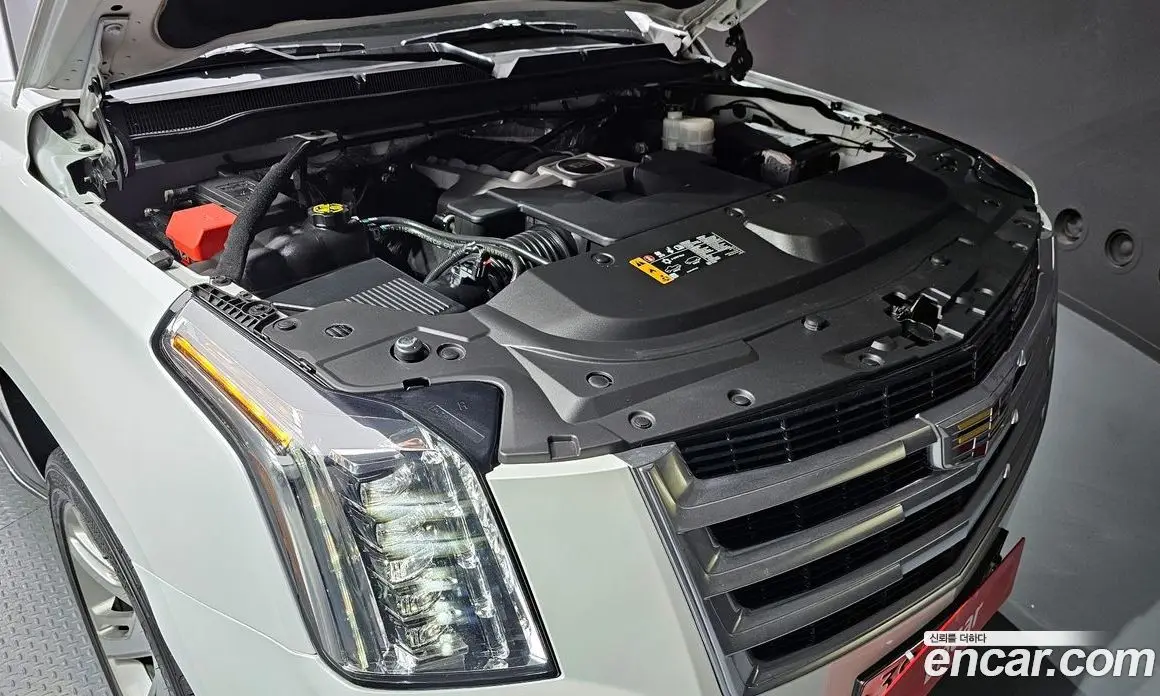 Cadillac Escalade 2018 6.2 автомат (гидро), фото 6 Cadillac Escalade 2018 6.2 автомат (гидро), фото 6