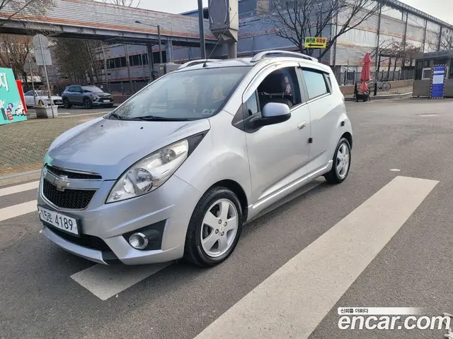 Chevrolet Spark 2012 1.0 автомат (гидро), миниатюра 2