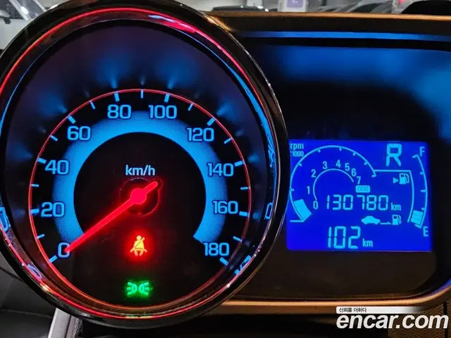 Chevrolet Spark 2014 1.0 автомат (гидро), миниатюра 5