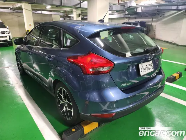 Ford Focus 2019 2.0 автомат (гидро), миниатюра 2