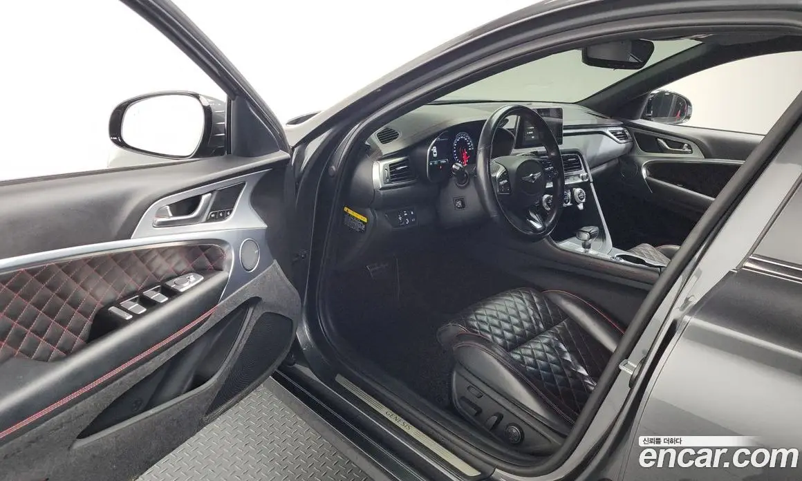 Genesis G70 2018 2.0 автомат (гидро), фото 10 Genesis G70 2018 2.0 автомат (гидро), фото 10