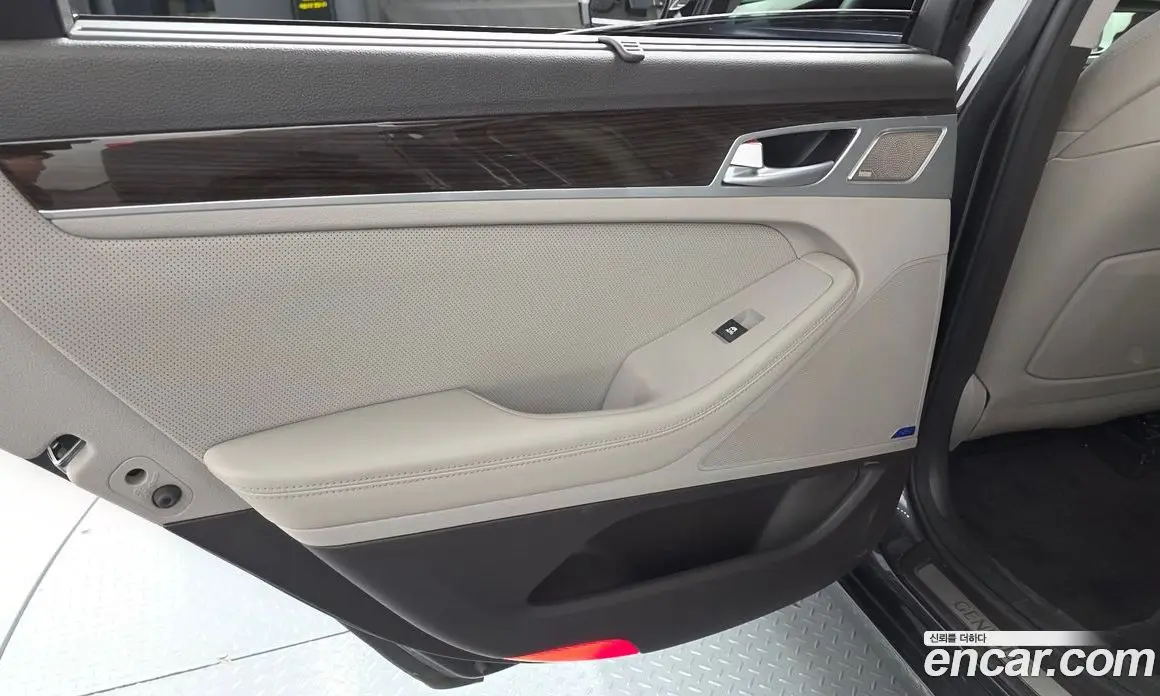 Genesis G80 2016 3.3 автомат (гидро), фото 15 Genesis G80 2016 3.3 автомат (гидро), фото 15