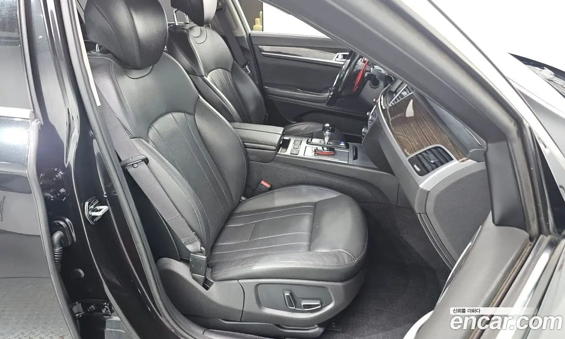Genesis G80 2017 3.3 автомат (гидро), фото 12 Genesis G80 2017 3.3 автомат (гидро), фото 12