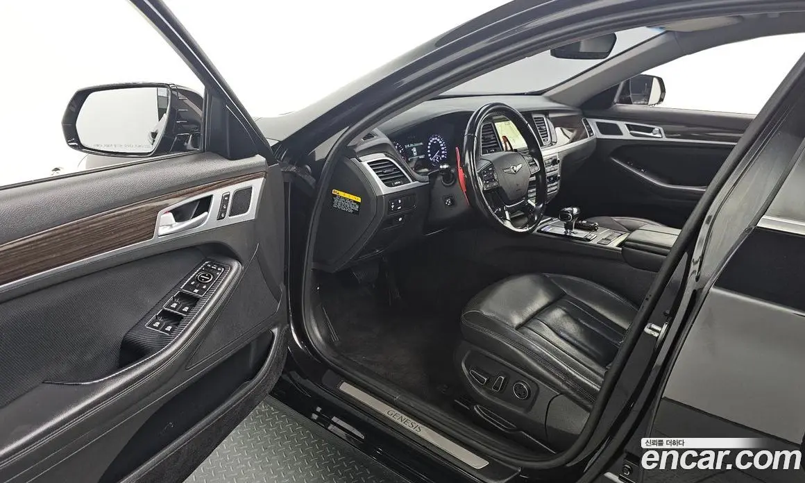 Genesis G80 2017 3.3 автомат (гидро), фото 10 Genesis G80 2017 3.3 автомат (гидро), фото 10
