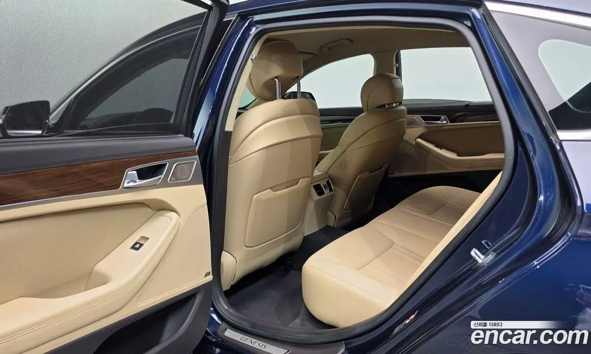 Genesis G80 2018 3.3 автомат (гидро), фото 17 Genesis G80 2018 3.3 автомат (гидро), фото 17