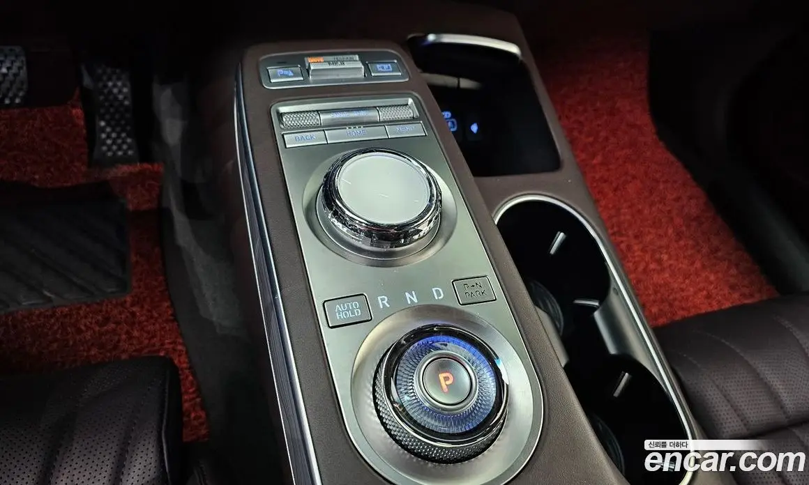Genesis GV70 2021 2.5 автомат (гидро), фото 12 Genesis GV70 2021 2.5 автомат (гидро), фото 12