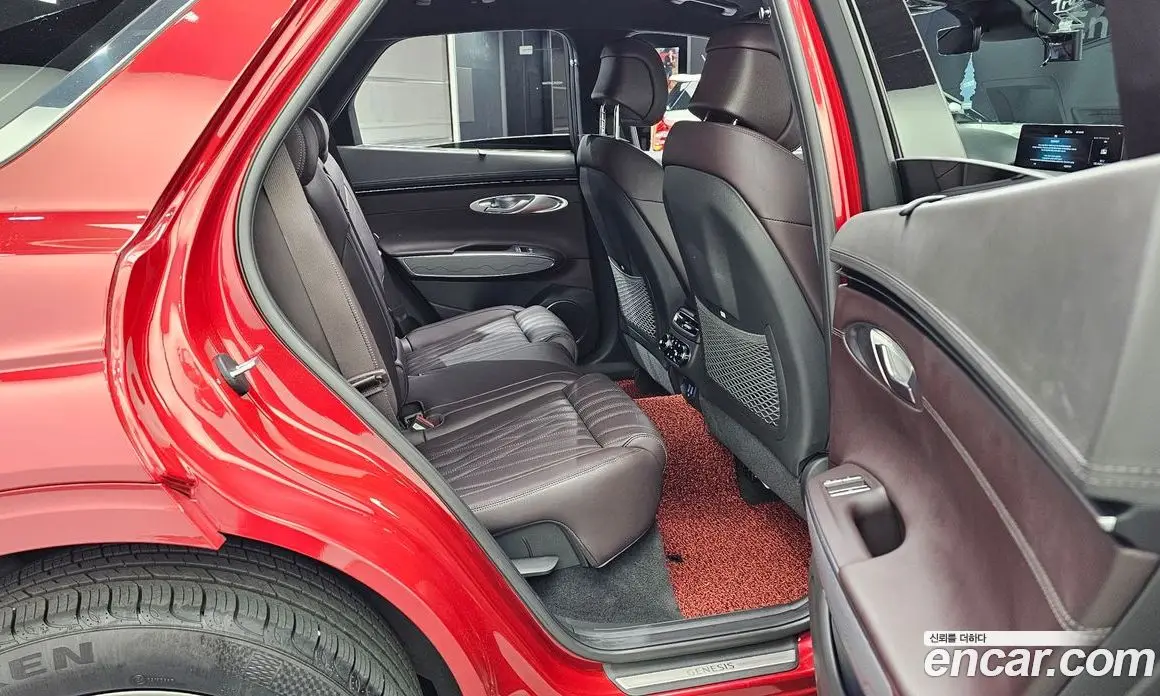 Genesis GV70 2021 2.5 автомат (гидро), фото 18 Genesis GV70 2021 2.5 автомат (гидро), фото 18