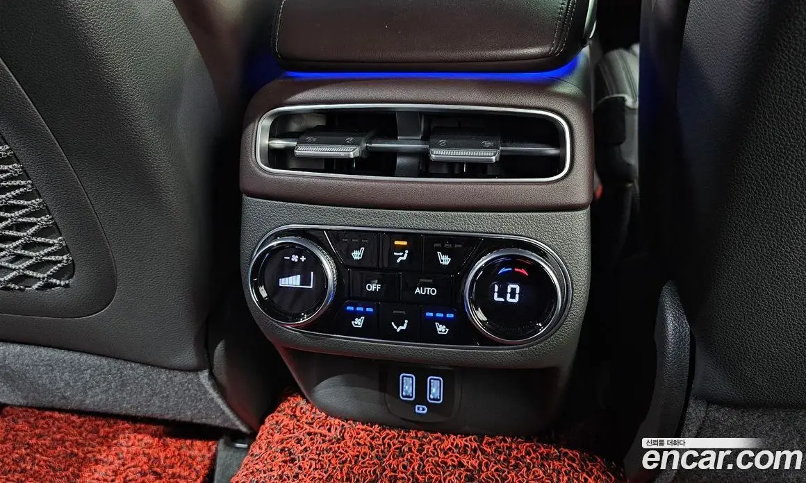 Genesis GV70 2021 2.5 автомат (гидро), фото 25 Genesis GV70 2021 2.5 автомат (гидро), фото 25