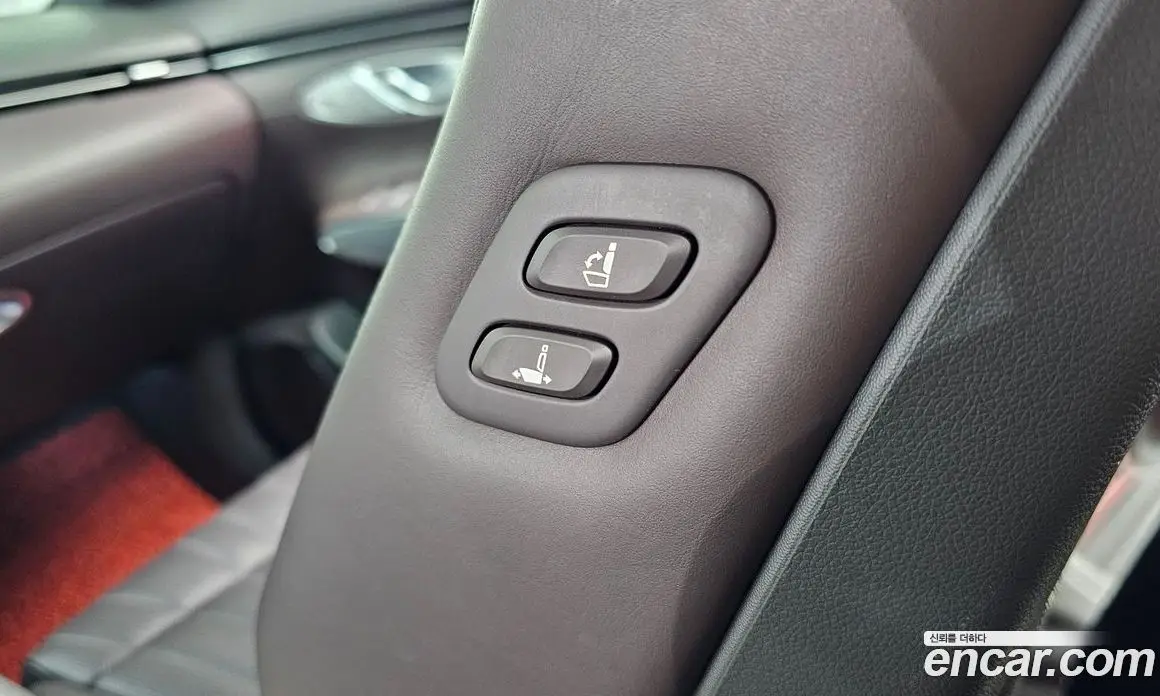 Genesis GV70 2021 2.5 автомат (гидро), фото 30 Genesis GV70 2021 2.5 автомат (гидро), фото 30