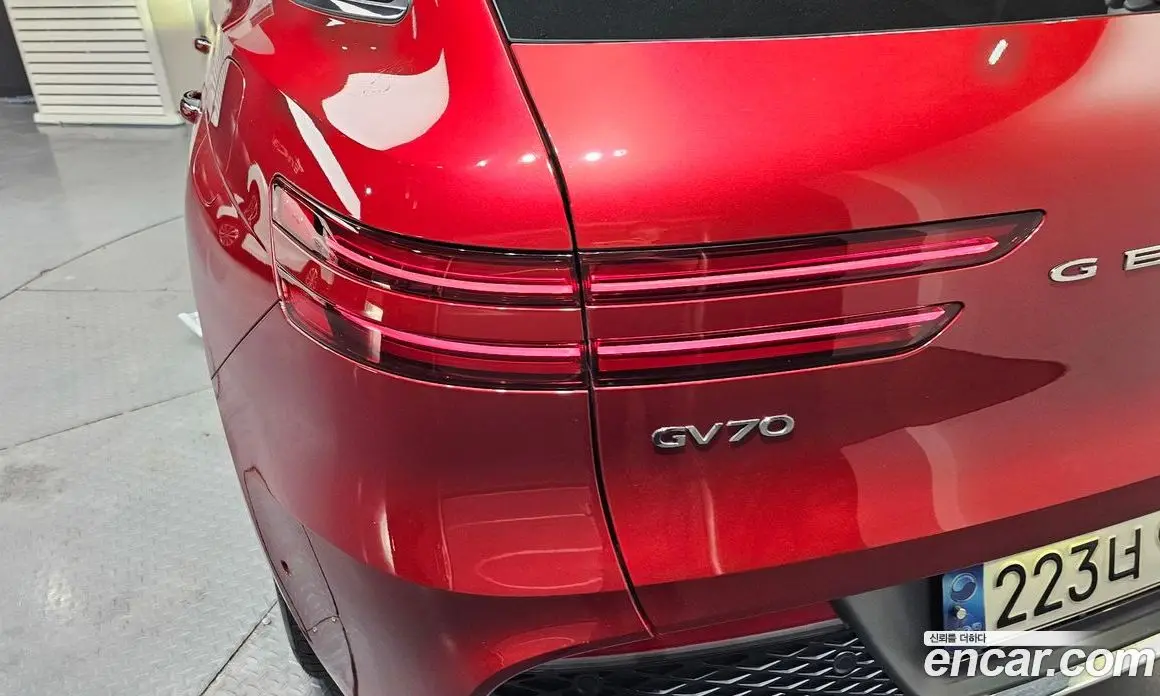 Genesis GV70 2021 2.5 автомат (гидро), фото 9 Genesis GV70 2021 2.5 автомат (гидро), фото 9