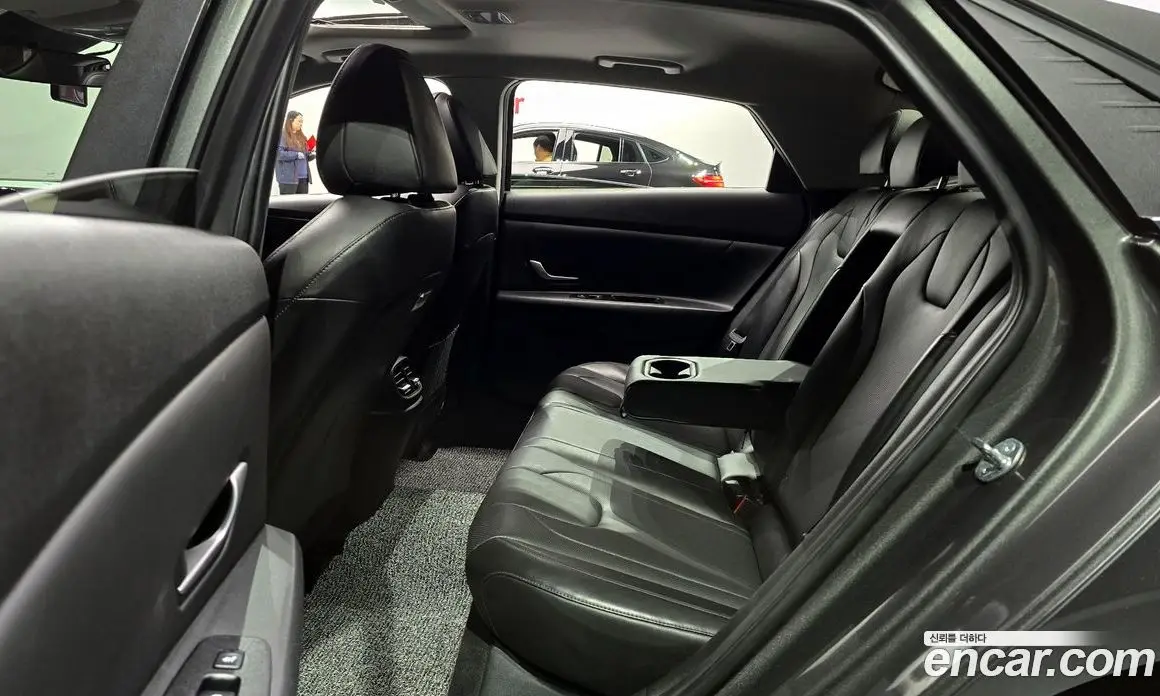 Hyundai Avante 2022 1.6 автомат (гидро), фото 12
