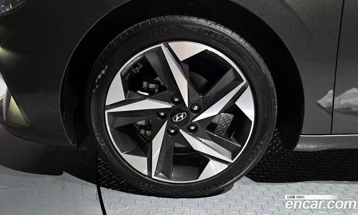 Hyundai Avante 2022 1.6 автомат (гидро), фото 5