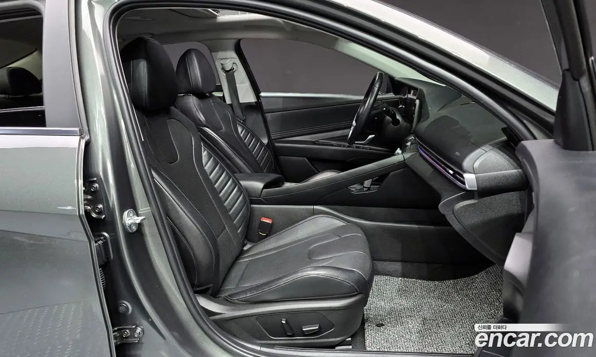 Hyundai Avante 2022 1.6 автомат (гидро), фото 10