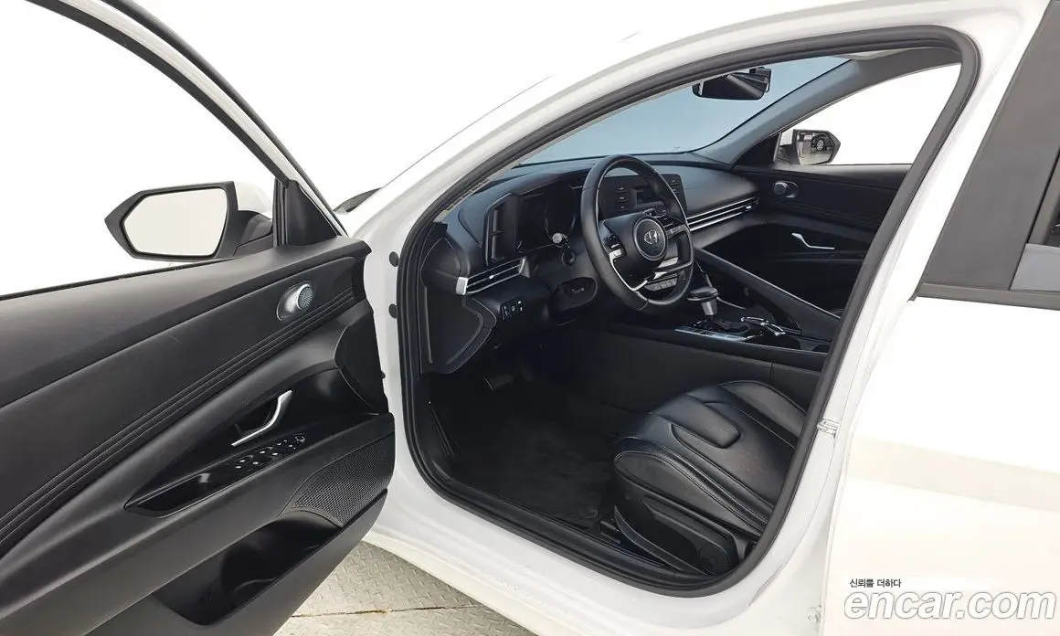 Hyundai Avante 2023 1.6 автомат (гидро), фото 10 Hyundai Avante 2023 1.6 автомат (гидро), фото 10