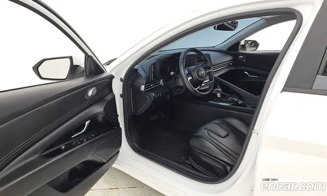 Hyundai Avante 2023 1.6 автомат (гидро), миниатюра 10 Hyundai Avante 2023 1.6 автомат (гидро), миниатюра 10