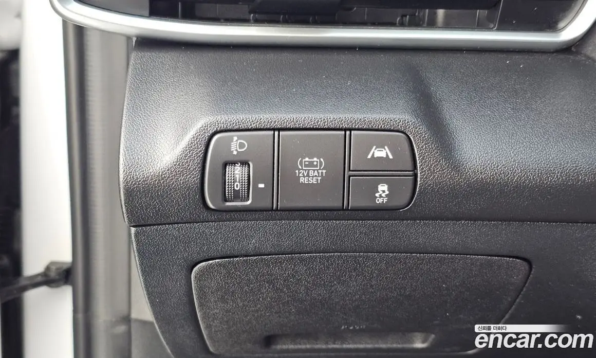 Hyundai Avante 2023 1.6 автомат (гидро), фото 14