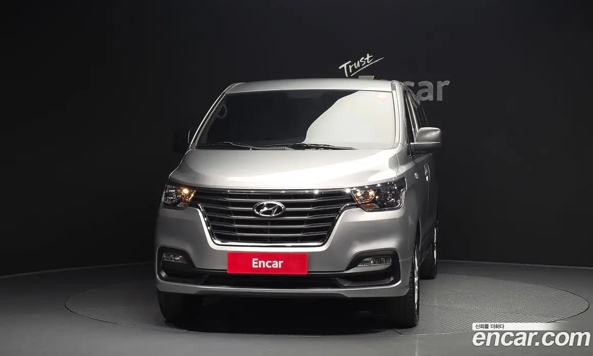 Hyundai Starex 2018 2.5 автомат (гидро), фото 3 Hyundai Starex 2018 2.5 автомат (гидро), фото 3