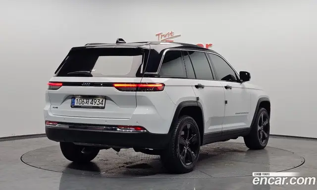 Jeep Cherokee, 2023, 14 119 км