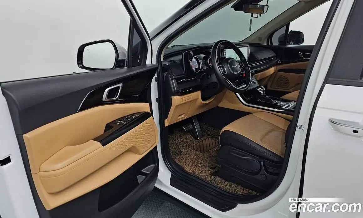 Kia Carnival 2022 2.2 автомат (гидро), фото 10 Kia Carnival 2022 2.2 автомат (гидро), фото 10