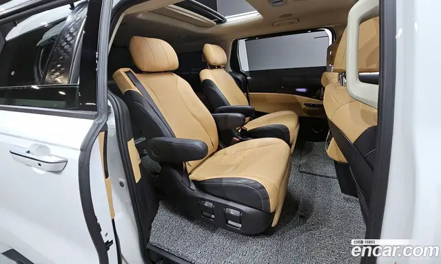 Kia Carnival 2023 3.5 автомат (гидро), миниатюра 11 Kia Carnival 2023 3.5 автомат (гидро), миниатюра 11