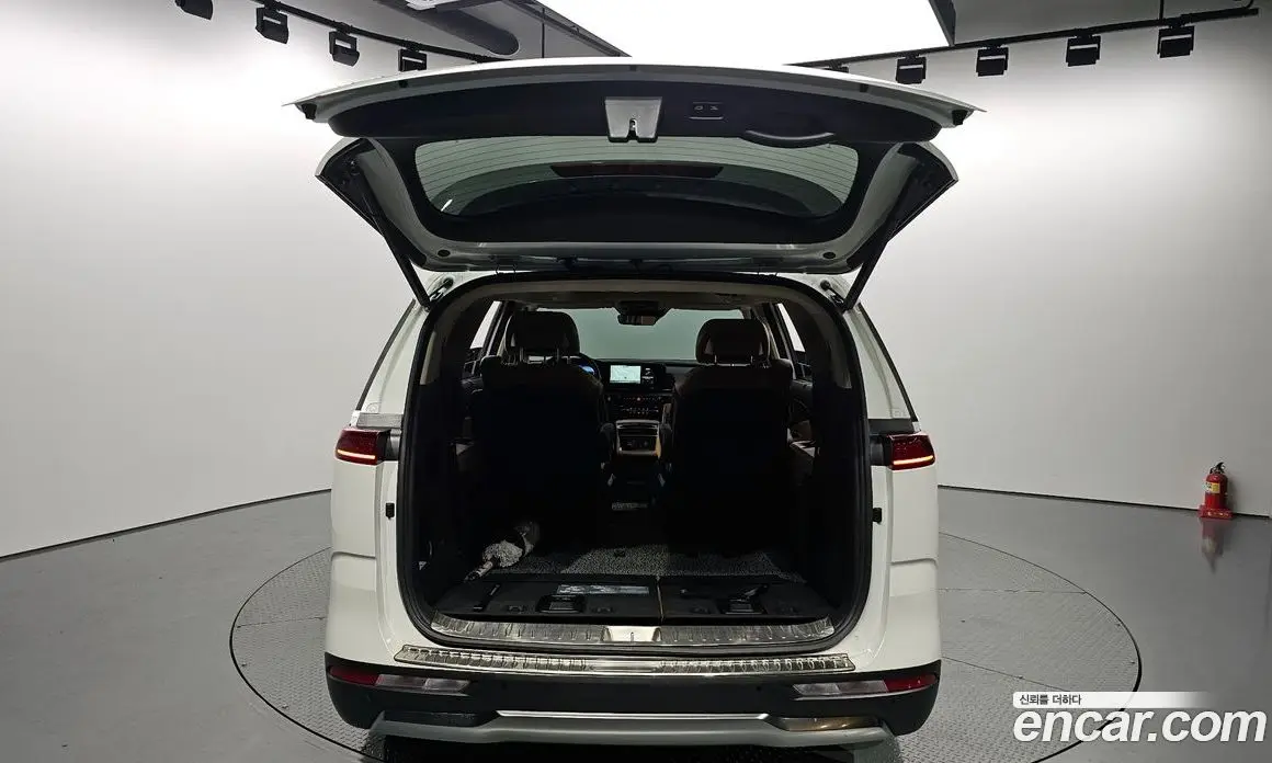 Kia Carnival 2023 3.5 автомат (гидро), фото 20 Kia Carnival 2023 3.5 автомат (гидро), фото 20