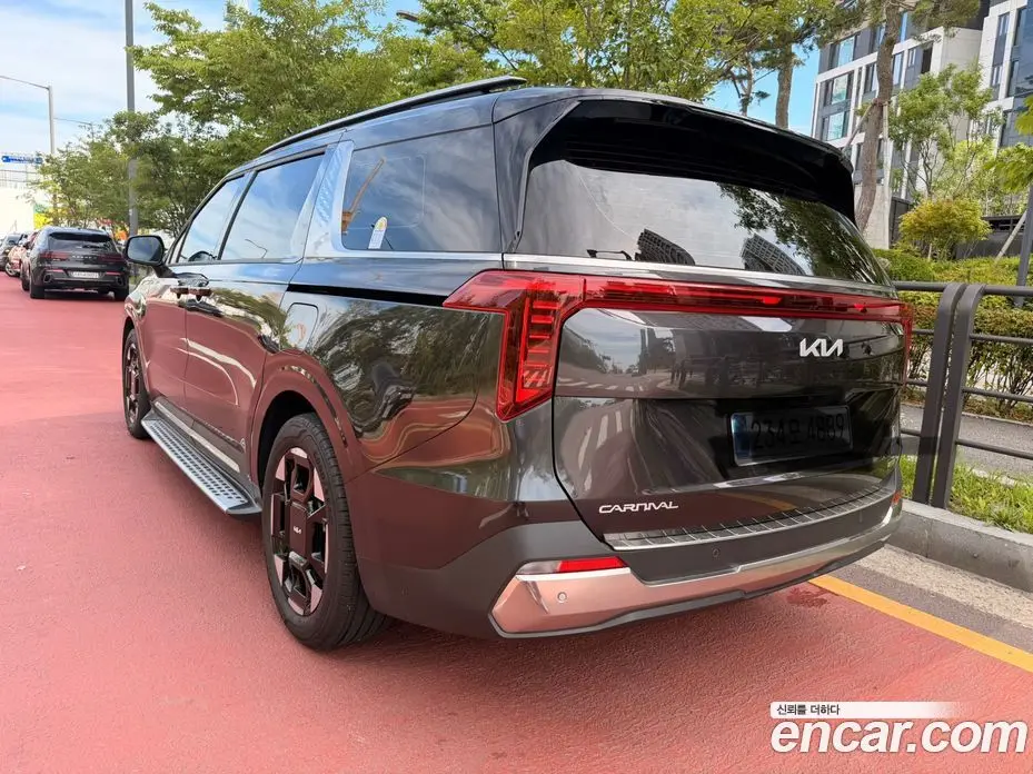 Kia Carnival 2024 1.6 автомат (гидро), фото 3 Kia Carnival 2024 1.6 автомат (гидро), фото 3