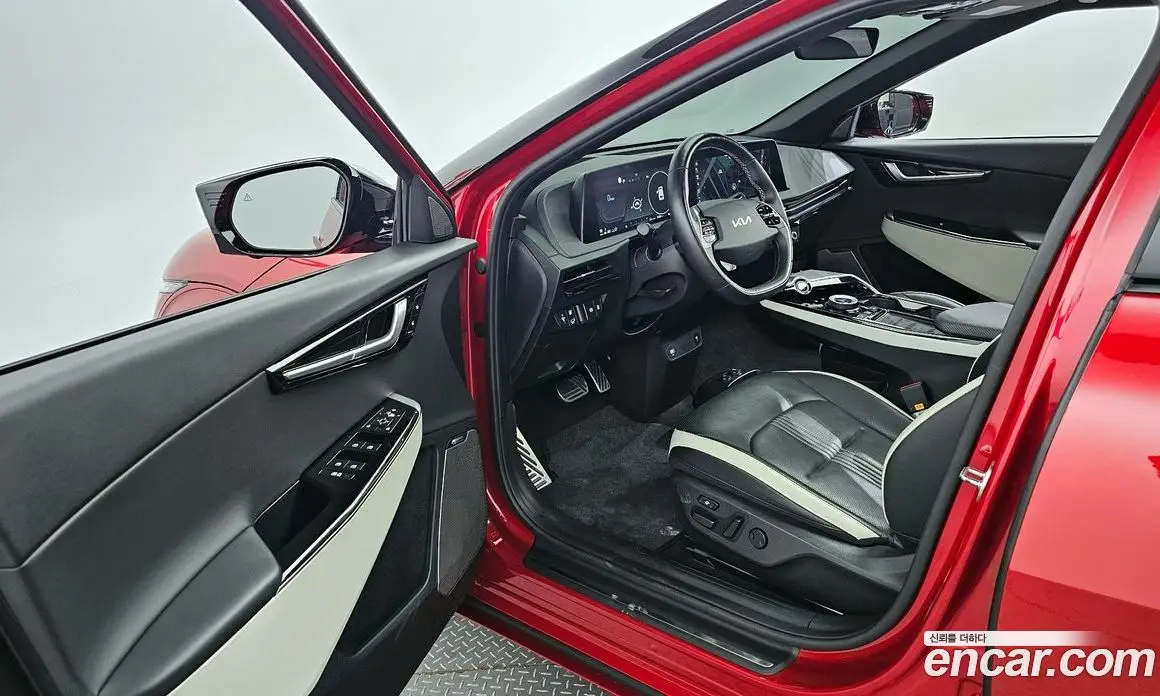 Kia EV6 2023 0.1 автомат (гидро), фото 11 Kia EV6 2023 0.1 автомат (гидро), фото 11