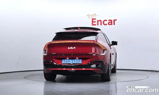Kia EV6 2023 0.1 автомат (гидро), миниатюра 4 Kia EV6 2023 0.1 автомат (гидро), миниатюра 4