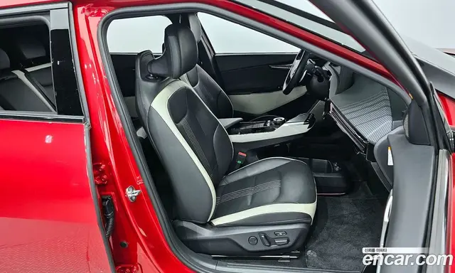 Kia EV6 2023 0.1 автомат (гидро), миниатюра 10 Kia EV6 2023 0.1 автомат (гидро), миниатюра 10