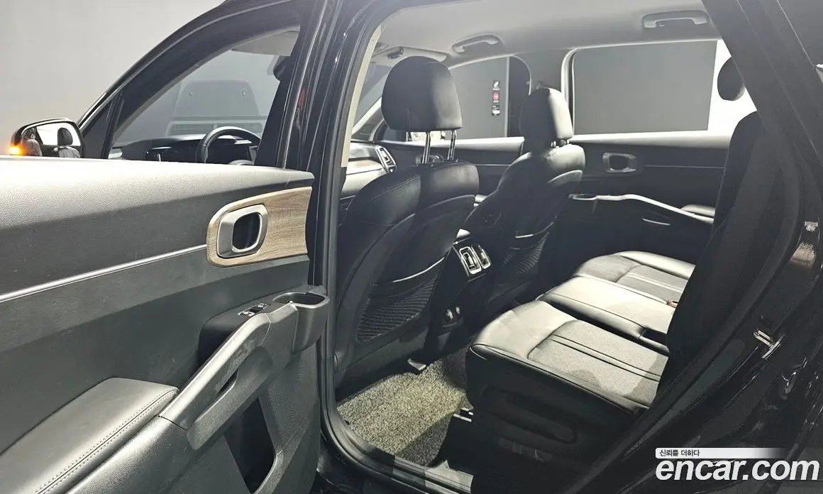 Kia Sorento 2021 2.2 автомат (гидро), фото 15 Kia Sorento 2021 2.2 автомат (гидро), фото 15