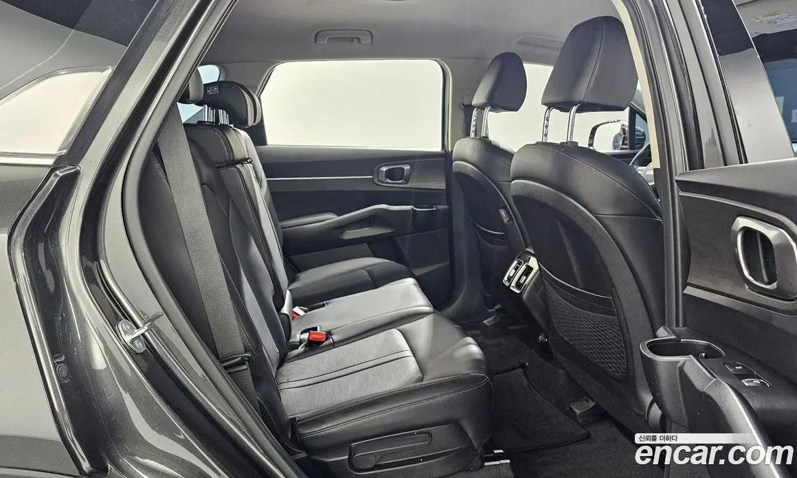 Kia Sorento 2023 2.2 автомат (гидро), фото 12 Kia Sorento 2023 2.2 автомат (гидро), фото 12