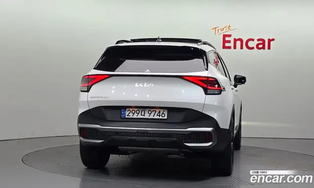 Kia Sportage 2022 2.0 автомат (гидро), миниатюра 4