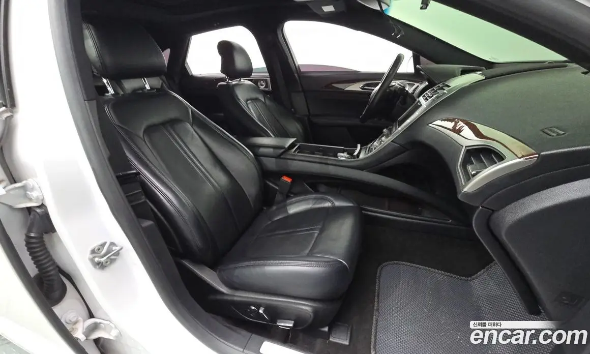 Lincoln MKZ 2019 2.0 автомат (гидро), фото 11 Lincoln MKZ 2019 2.0 автомат (гидро), фото 11