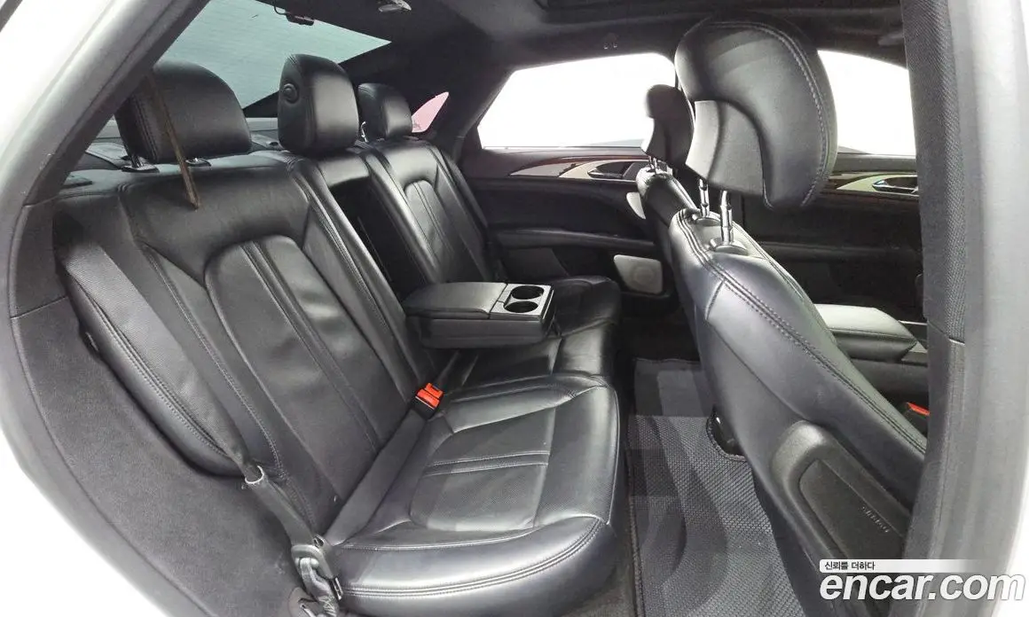 Lincoln MKZ 2019 2.0 автомат (гидро), фото 12 Lincoln MKZ 2019 2.0 автомат (гидро), фото 12