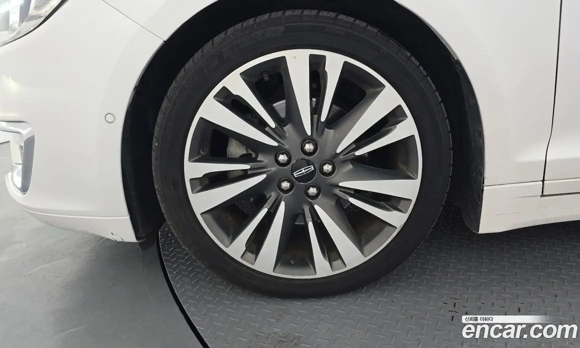 Lincoln MKZ 2019 2.0 автомат (гидро), фото 5 Lincoln MKZ 2019 2.0 автомат (гидро), фото 5