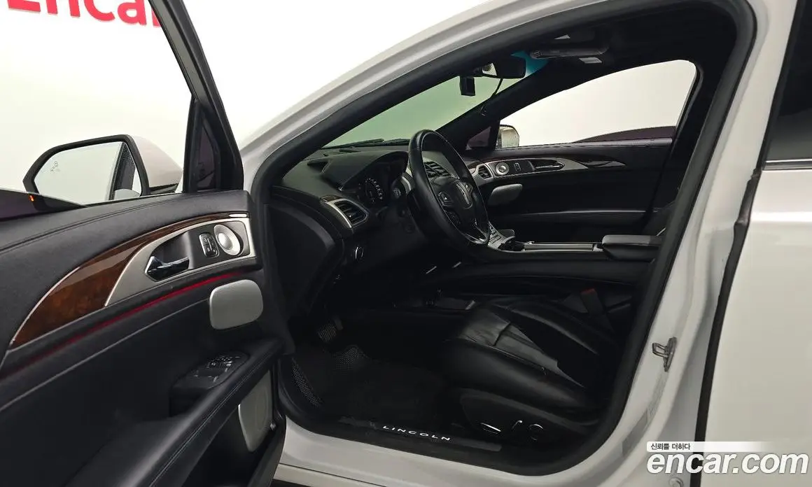 Lincoln MKZ 2019 2.0 автомат (гидро), фото 10 Lincoln MKZ 2019 2.0 автомат (гидро), фото 10