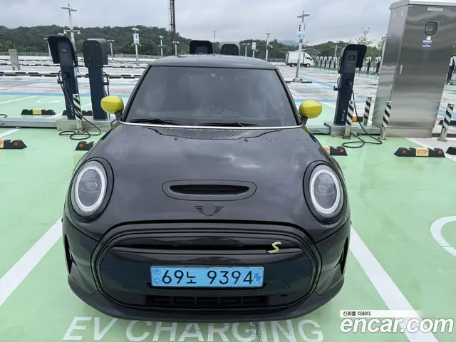 Mini Cooper 2023 автомат (гидро), миниатюра 1 Mini Cooper 2023 автомат (гидро), миниатюра 1