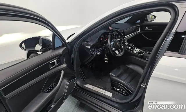 Porsche Panamera 2018 3.0 автомат (гидро), миниатюра 11
