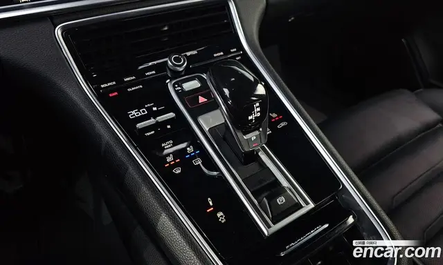 Porsche Panamera 2018 3.0 автомат (гидро), миниатюра 9
