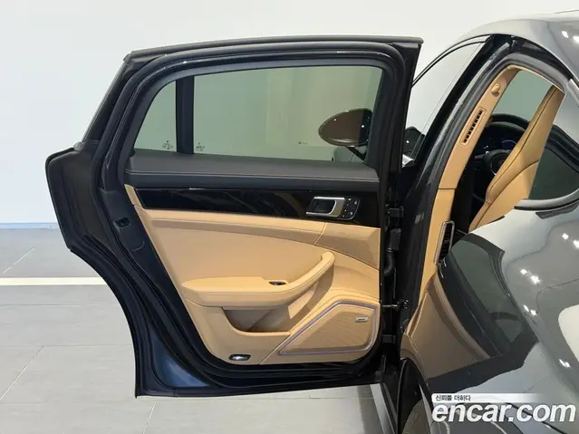 Porsche Panamera 2023 2.9 автомат (гидро), миниатюра 9