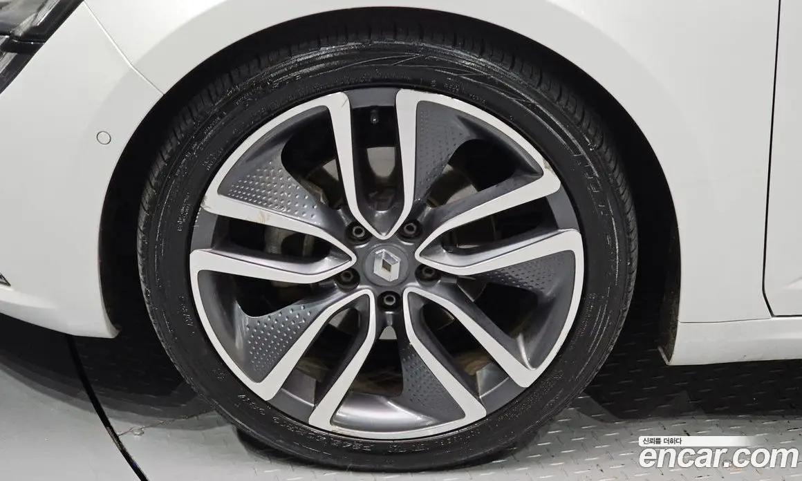 Renault (Samsung) SM6 2016 2.0 автомат (гидро), фото 5 Renault (Samsung) SM6 2016 2.0 автомат (гидро), фото 5