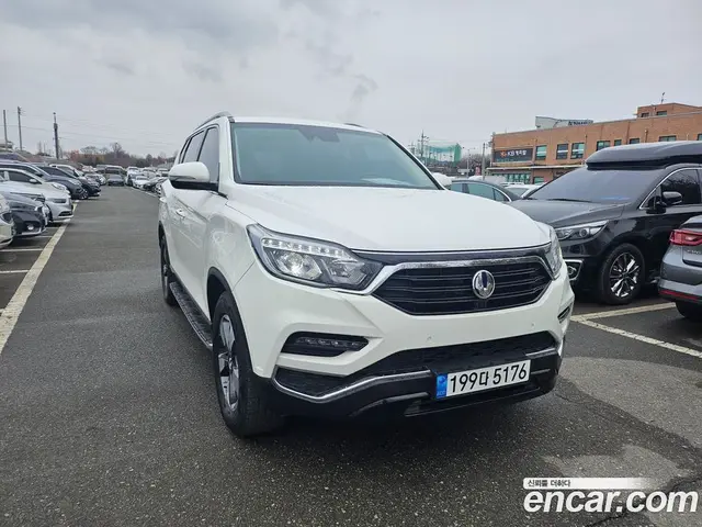 SsangYong Rexton 2017 2.2 автомат (гидро), миниатюра 2 SsangYong Rexton 2017 2.2 автомат (гидро), миниатюра 2