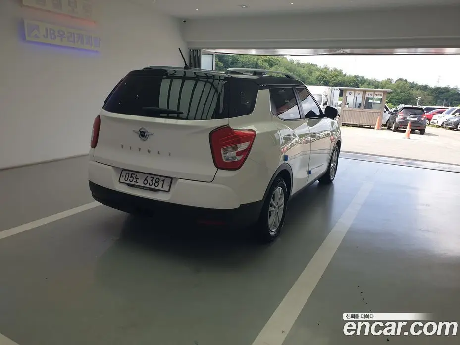 SsangYong TIBOLI 2017 1.6 автомат (гидро), фото 4
