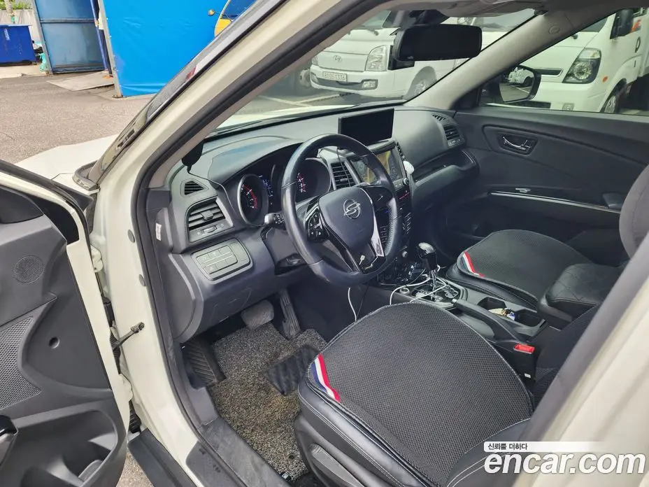 SsangYong TIBOLI 2017 1.6 автомат (гидро), фото 8 SsangYong TIBOLI 2017 1.6 автомат (гидро), фото 8